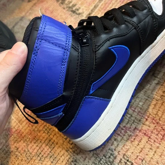 Nike Air Jordan 1 High FlyEase Hyper Royal